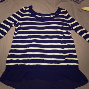 Open flow-back sweater